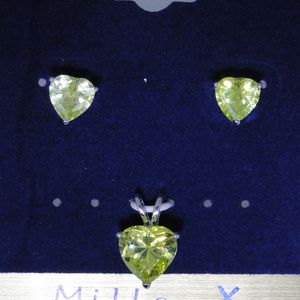 Sterling silver pendant earring set green CZs